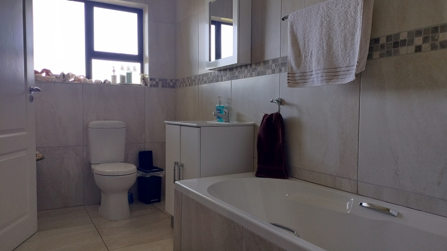 3 Bedroom Property for Sale in Grootbrakhoogte Western Cape